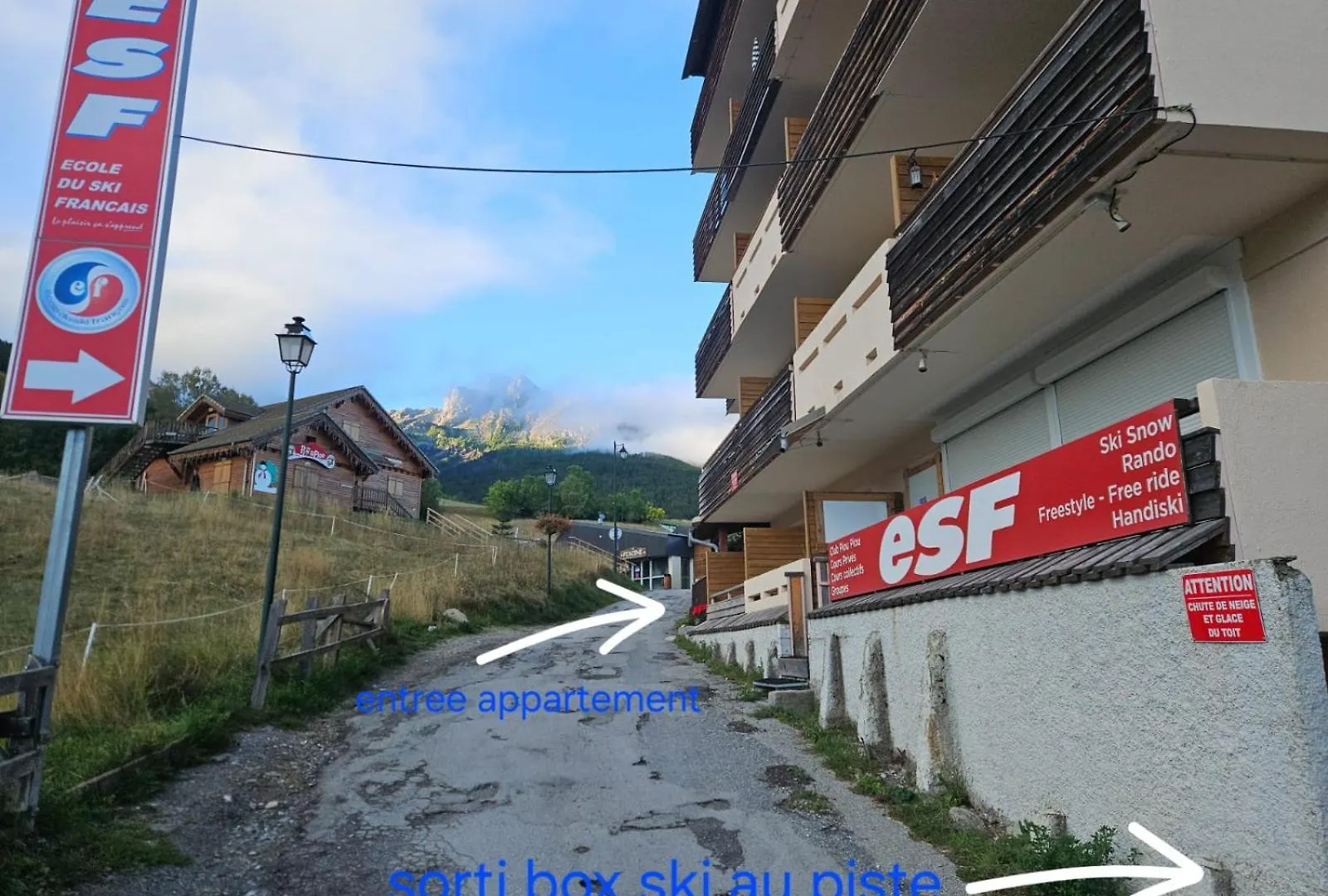 Studio Au Pied Des Pistes Refait A Neuf Enchastrayes Apartman